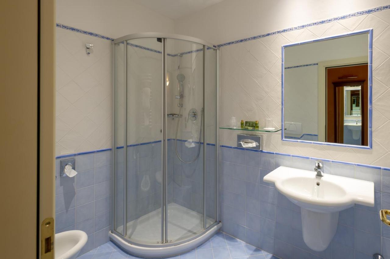 Single Room,749293586:JPEG
